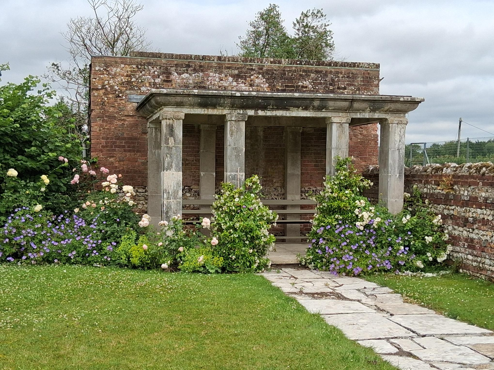 Almer Manor - Stone Pavilion