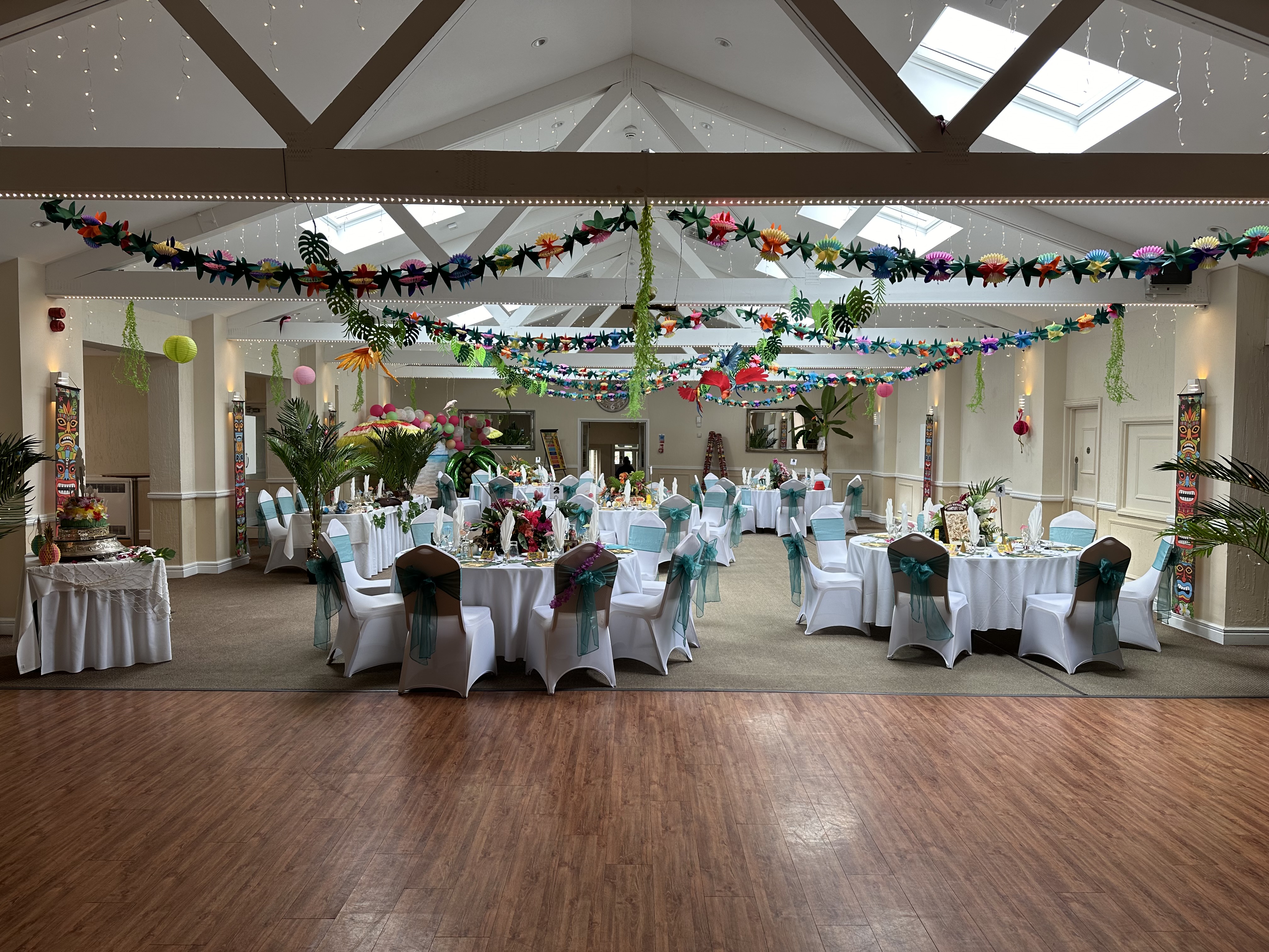 Hotel Rembrandt - Tropical Theme - Chesham Suite