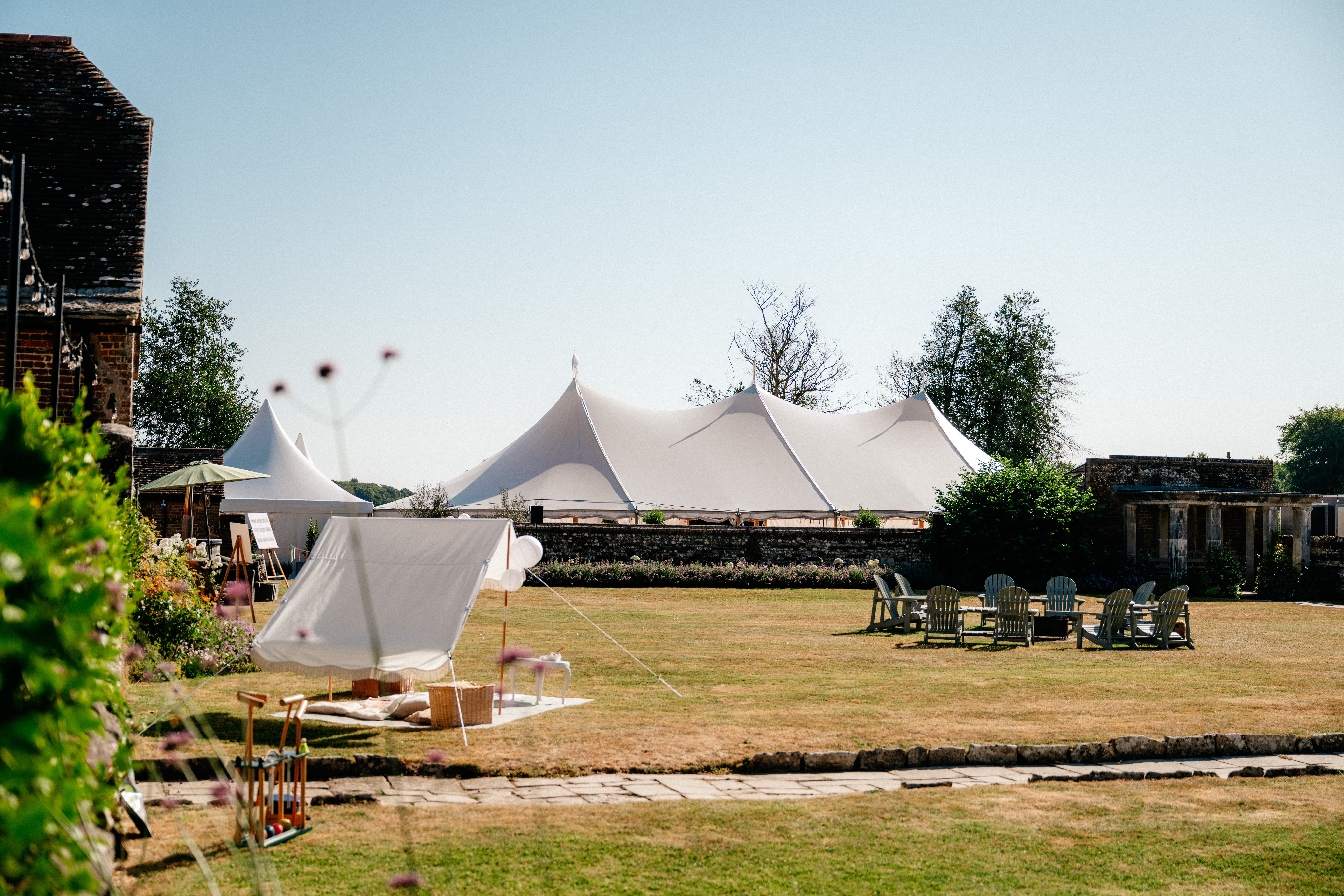 Almer Manor - Grounds