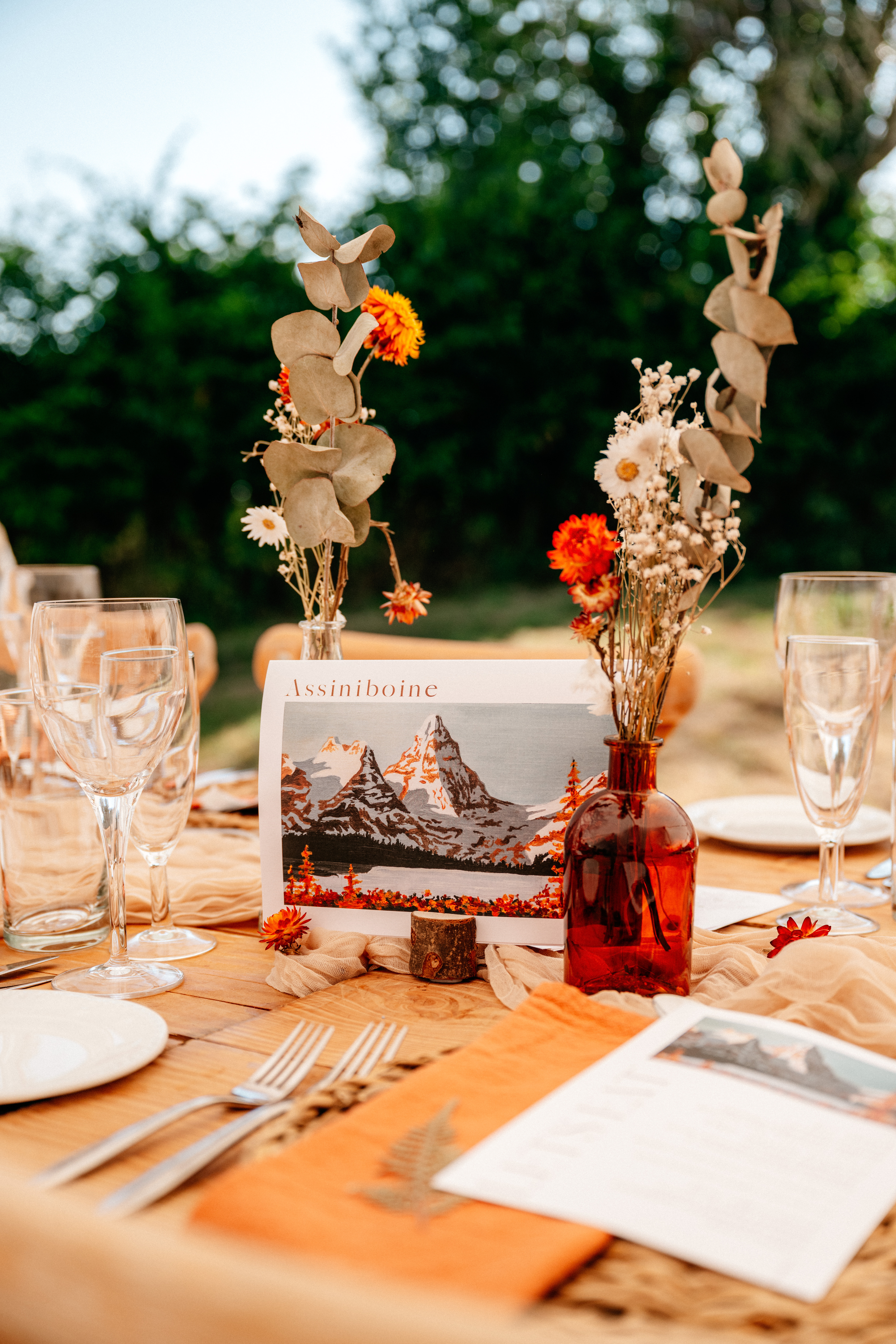 Almer Table Decorations