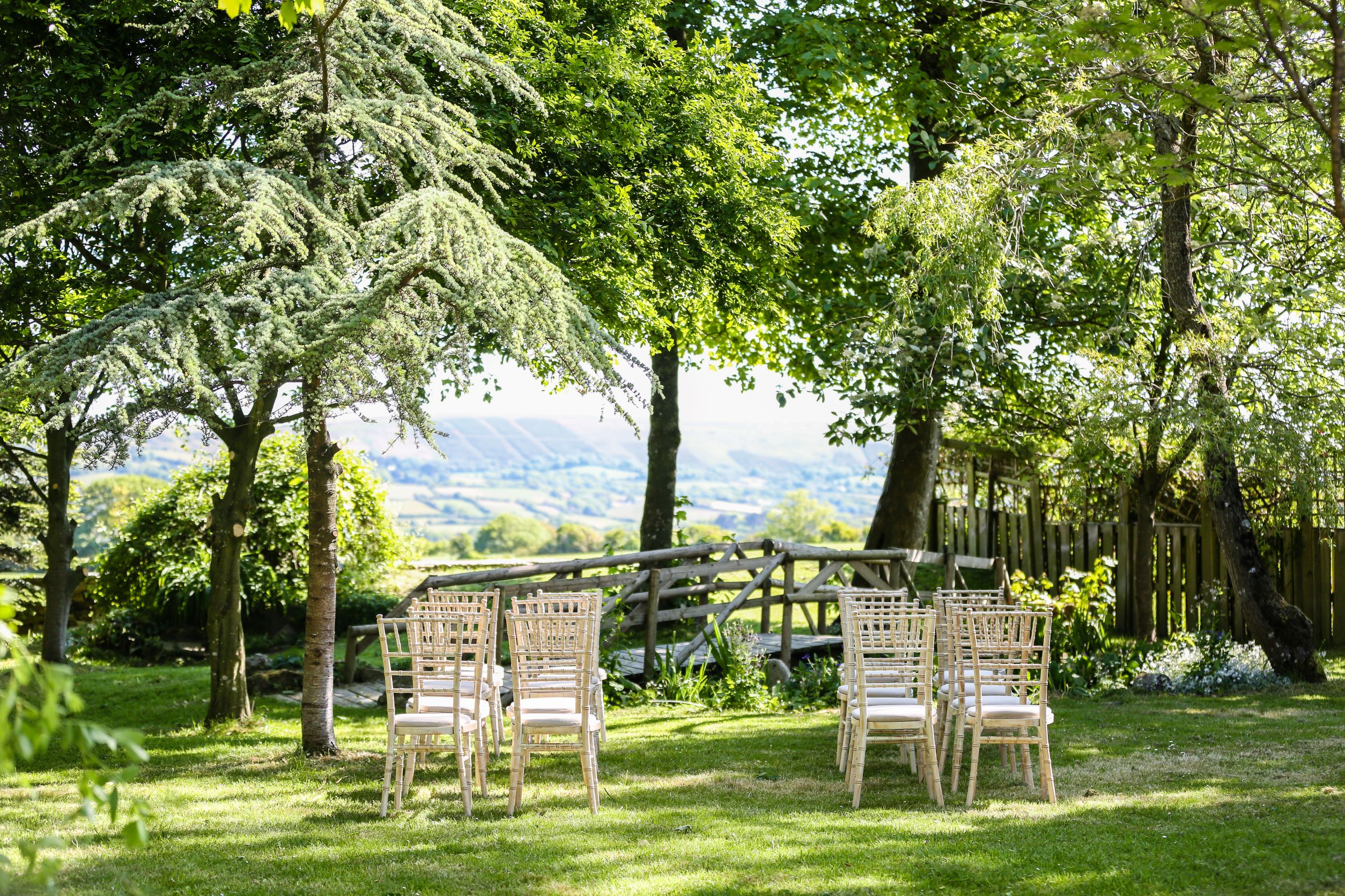 Kingston Country Courtyard outdoor view