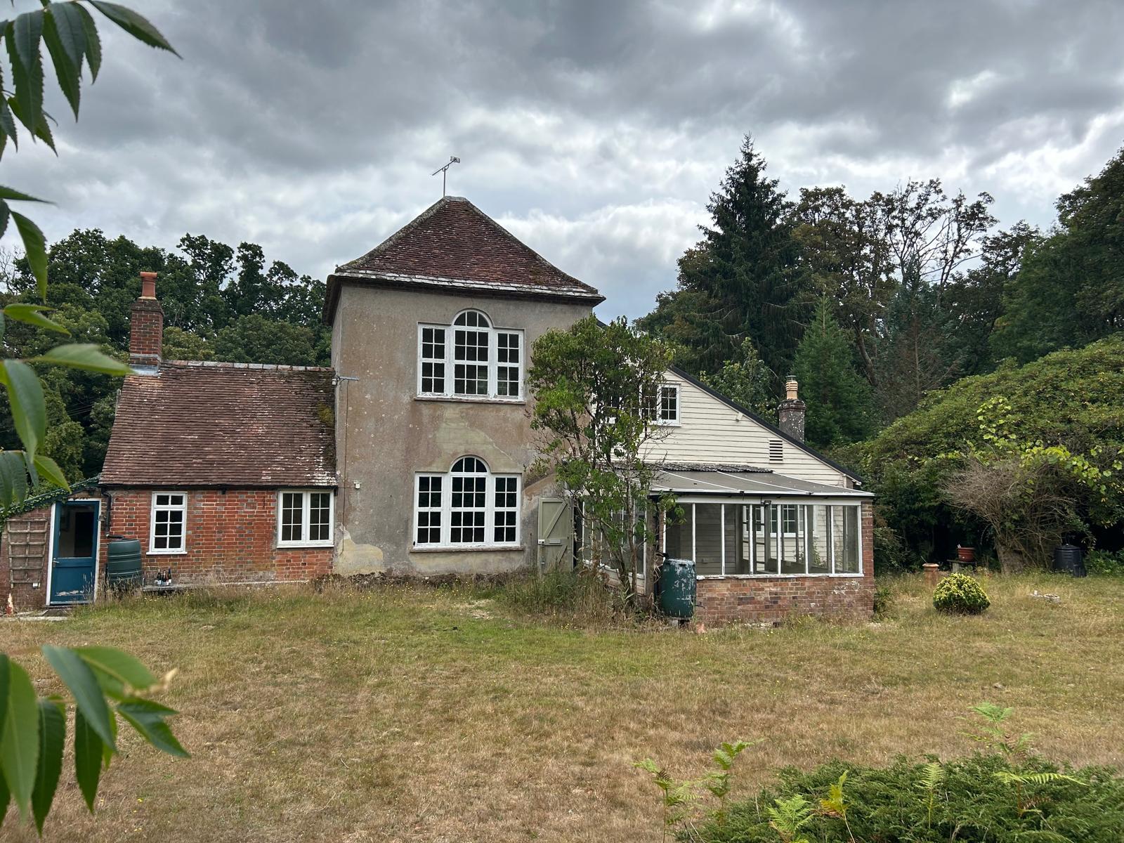 Morden Lake Lodge 