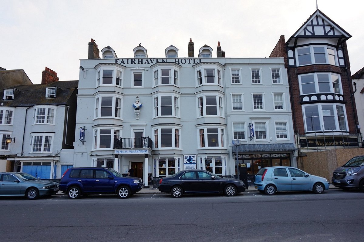 Fairhaven Hotel Front Facade