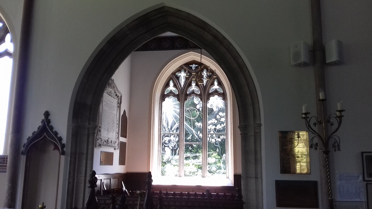 st-nicholas-church-windows-moreton--non-copyright