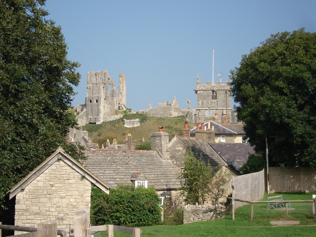 Corfe Castle village non copyright RS resized
