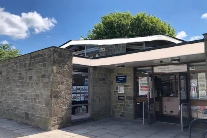 This is a picture of the entrance to Shaftesbury Library.