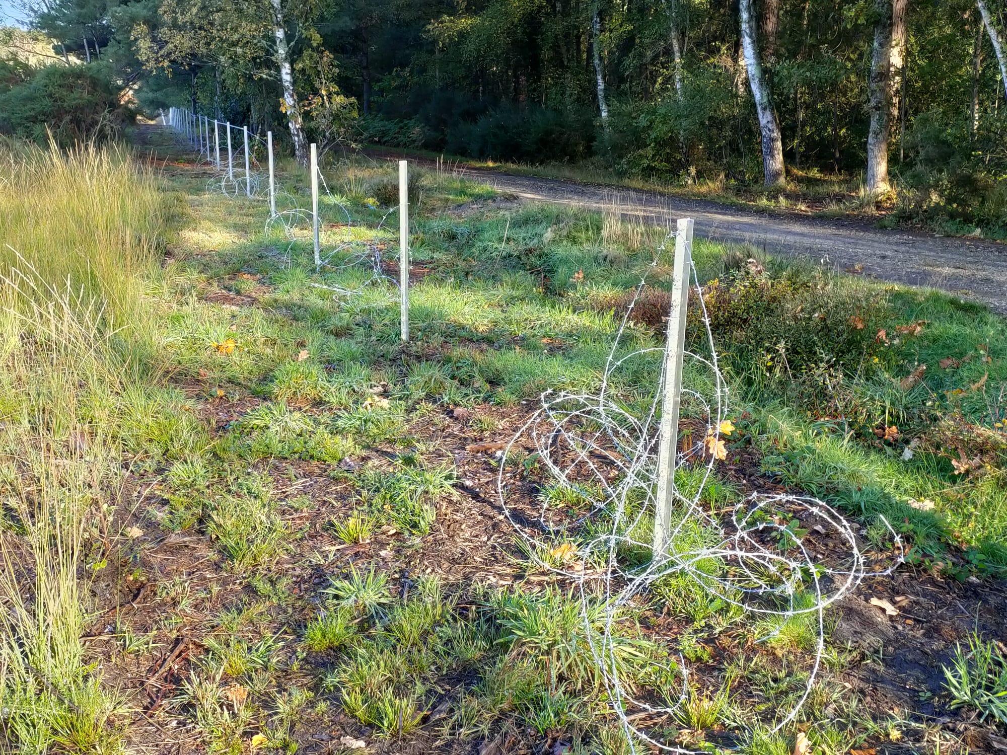 barbed wire broken on floor